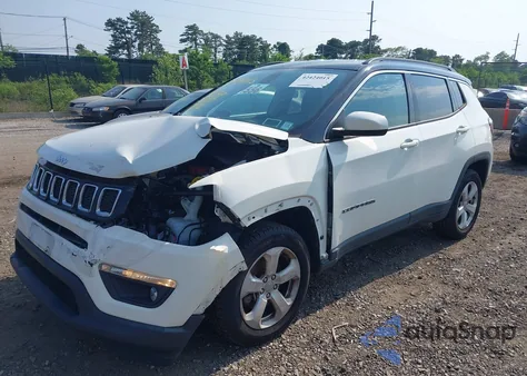 2019 Jeep Compass Latitude 4X4 z USA, uszkodzony, nr VIN 3C4NJDBB2KT792196